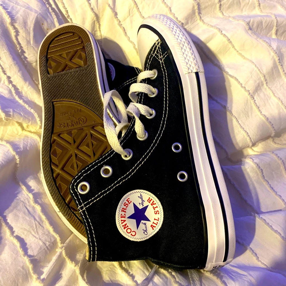 Converse high top black and white Size 1